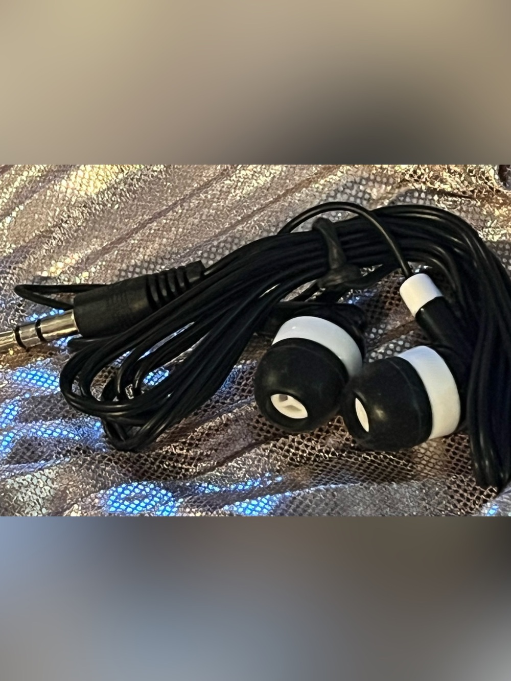 Black and White Stereo In-Ear Headphones - Wired Earbuds